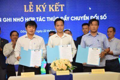 Đại diện NextX ký biên bản ghi nhớ hợp tác thúc đẩy chuyển đổi số với sở TT&TT và sở NN&PTNT tỉnh Đồng Tháp